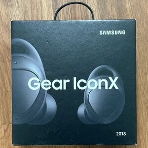 New in Box! Samsung Gear IconX Fitness Earbuds